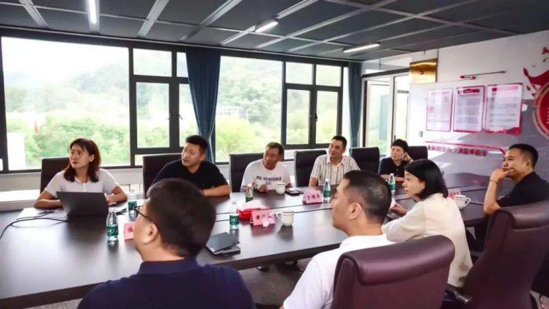 區(qū)委常委、統(tǒng)戰(zhàn)部長陳娜赴浙江華育調(diào)研指導(dǎo)